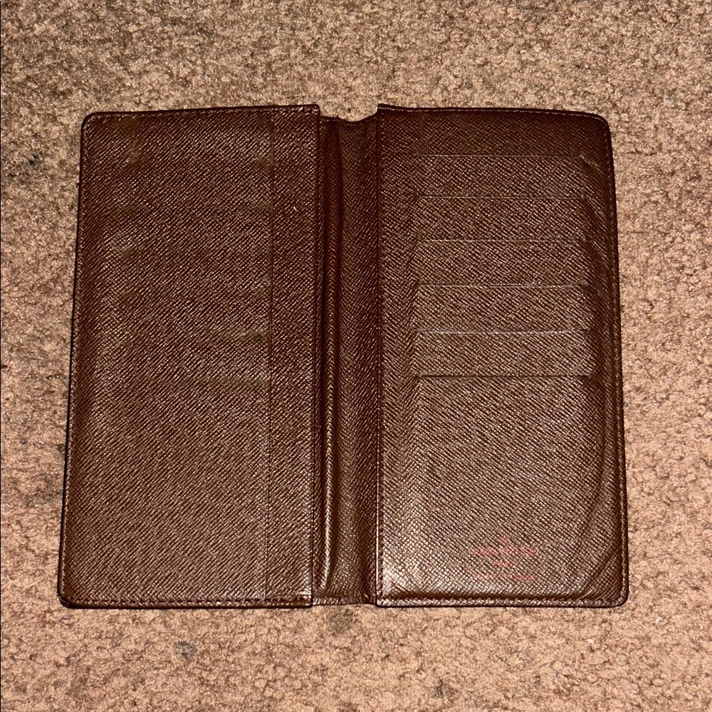 Authentic Louis Vuitton Damier Bi-fold Long Wallet in Good Pre-loved Condition - Picture 9 of 10